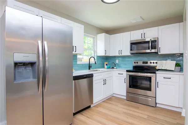 $3,000 | 3708 West Tyson Avenue, Tampa, FL 33611