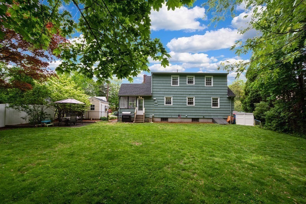 516 Douglas Road Lowell, MA 01852 - Photo 23 of 26 Gallery Image 23