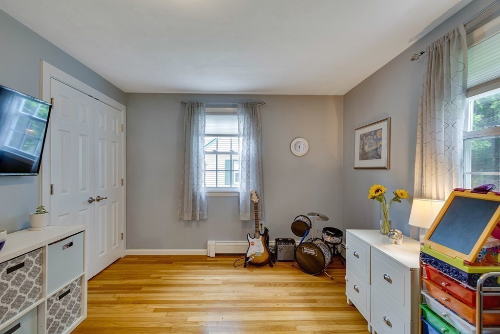 516 Douglas Road Lowell, MA 01852 - Photo 10 of 26 Gallery Image 10