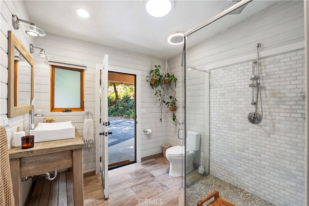 24537 Dry Canyon Cold Creek Road Calabasas, CA 91302 - Photo 13 of 27