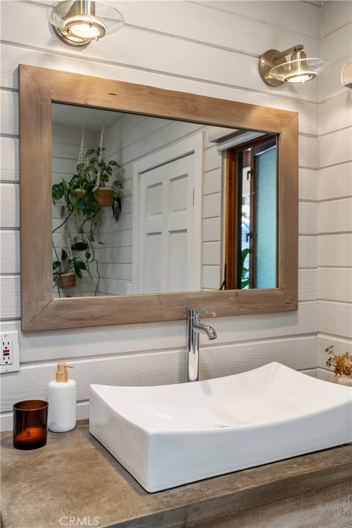 24537 Dry Canyon Cold Creek Road Calabasas, CA 91302 - Photo 14 of 27