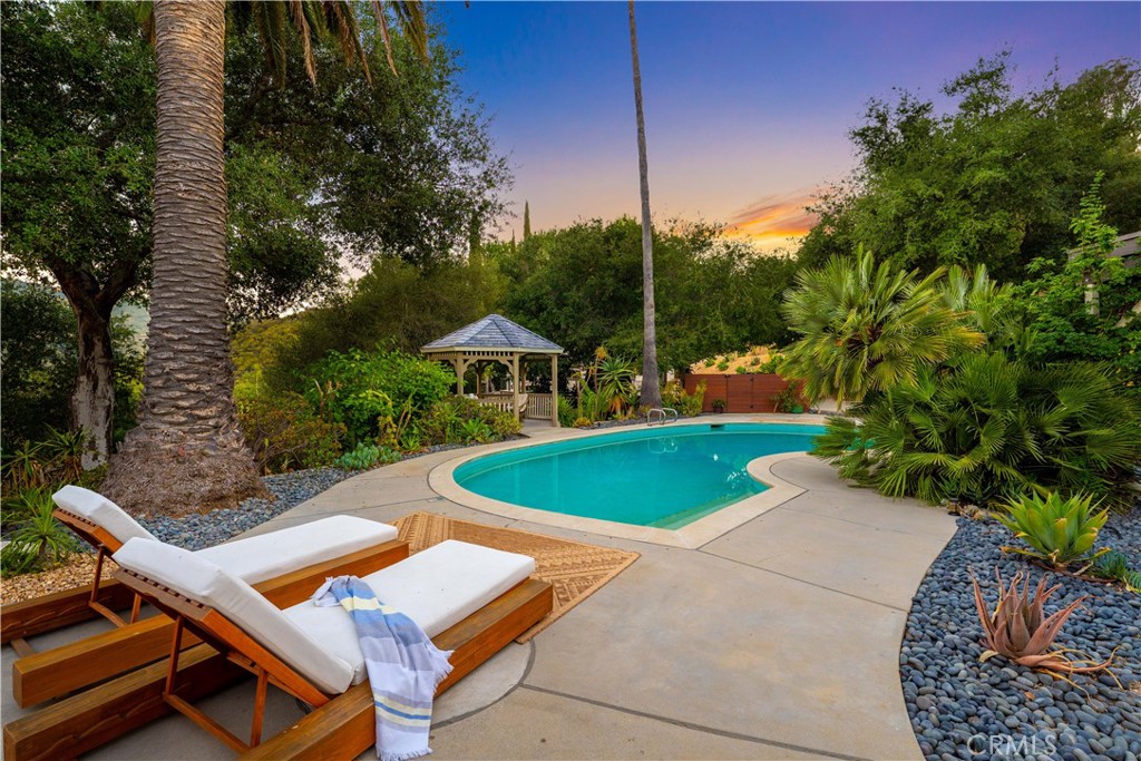 24537 Dry Canyon Cold Creek Road Calabasas, CA 91302 - Photo 2 of 27