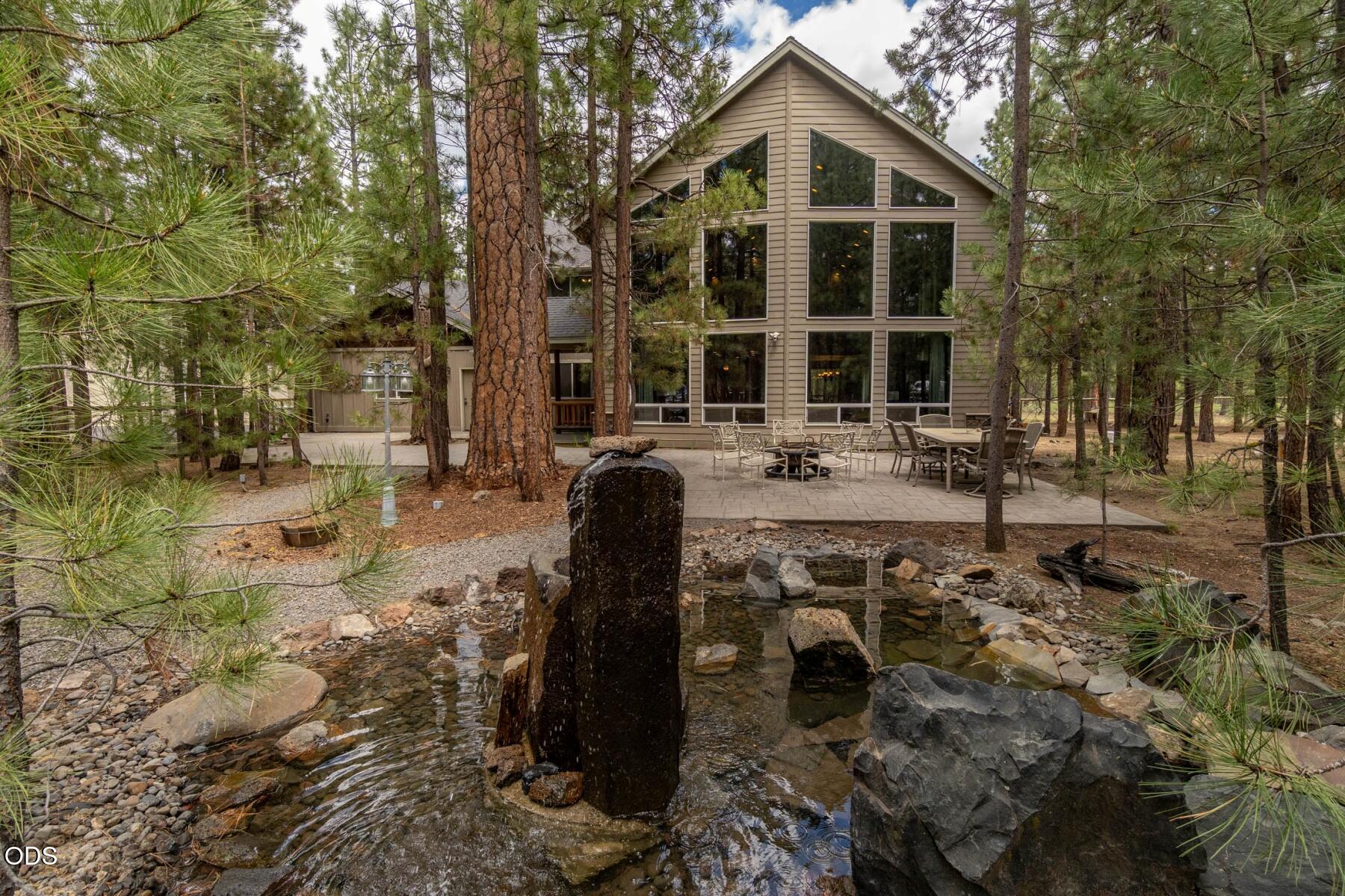 52174 Foxtail Road La Pine, OR 97739 - Photo 2 of 47