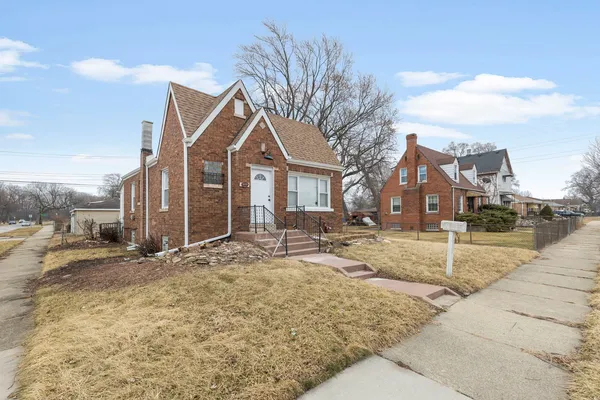 $210,000 | 9001 South Parnell Avenue, Chicago, IL 60620