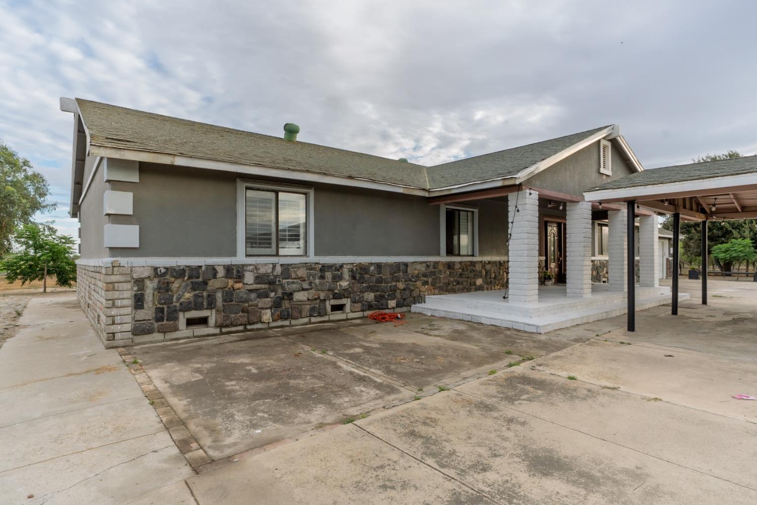 1581 West Cardella Road Merced, CA 95348 - Photo 4 of 45