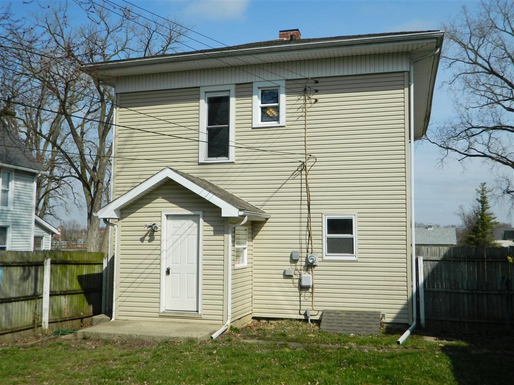 329 Riverside Drive Huntington, IN 46750 - Photo 3 of 34 Gallery Image 3