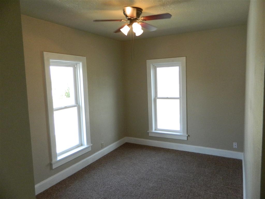 329 Riverside Drive Huntington, IN 46750 - Photo 27 of 34 Gallery Image 27
