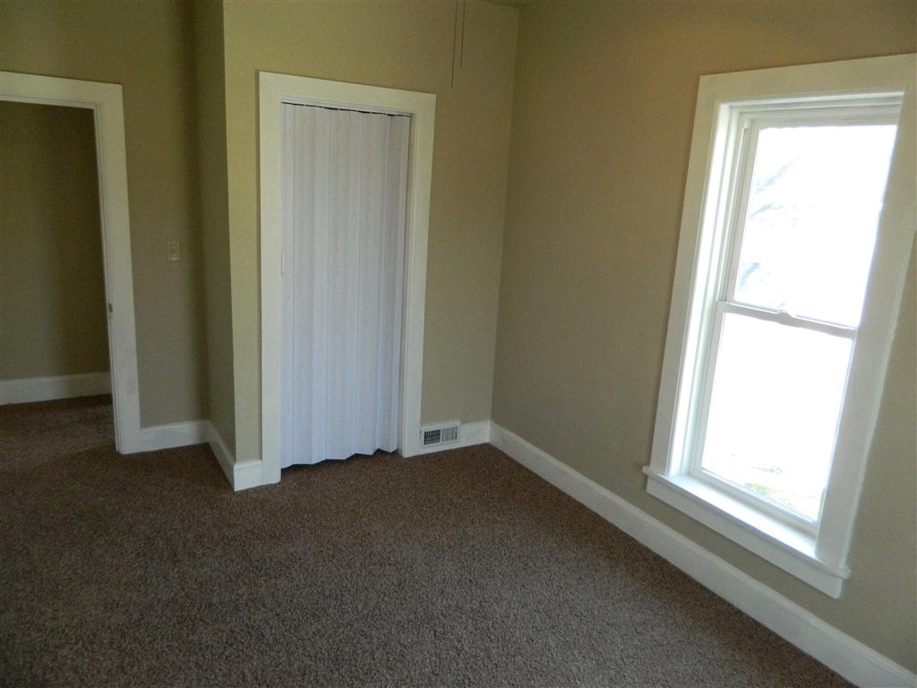 329 Riverside Drive Huntington, IN 46750 - Photo 28 of 34 Gallery Image 28