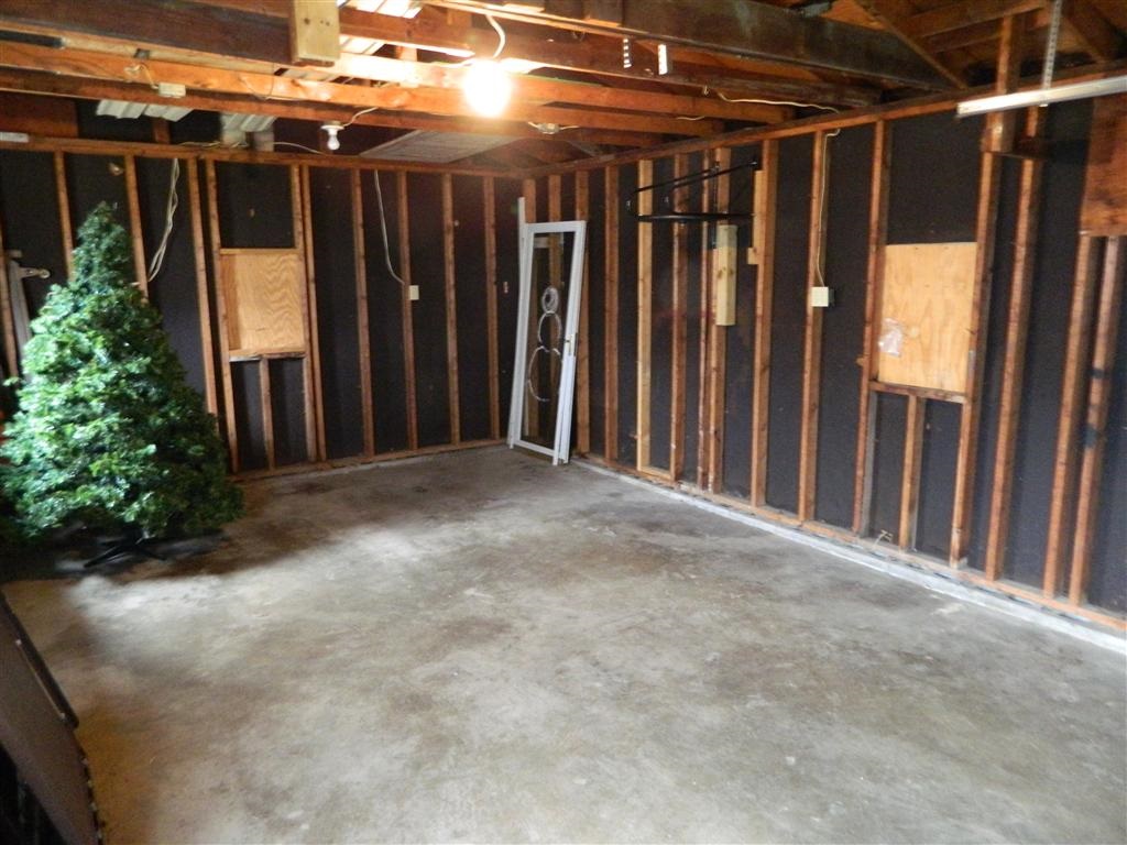 329 Riverside Drive Huntington, IN 46750 - Photo 34 of 34 Gallery Image 34