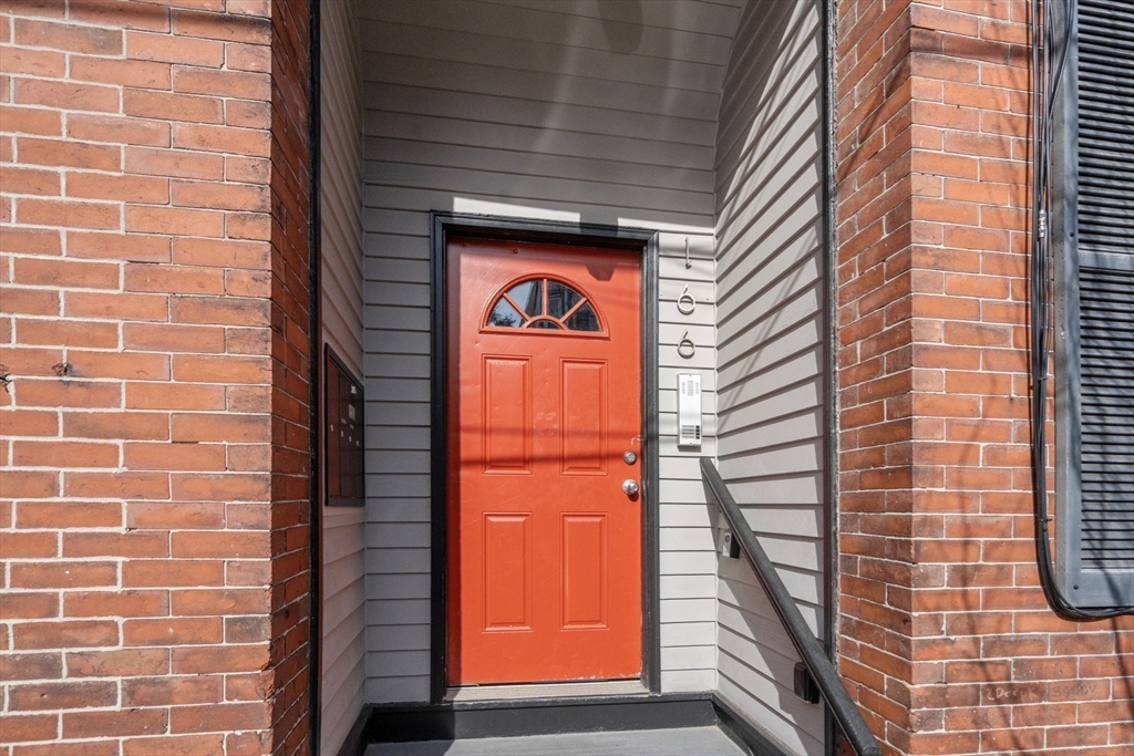 166 F Street, Unit 1 Boston, MA 02127 - Photo 1 of 20 Gallery Image 1