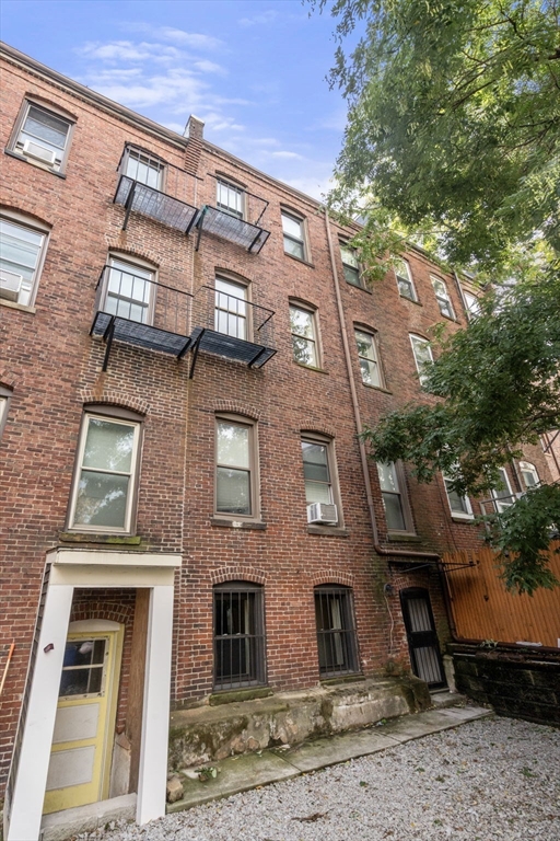 166 F Street, Unit 1 Boston, MA 02127 - Photo 18 of 20 Gallery Image 18