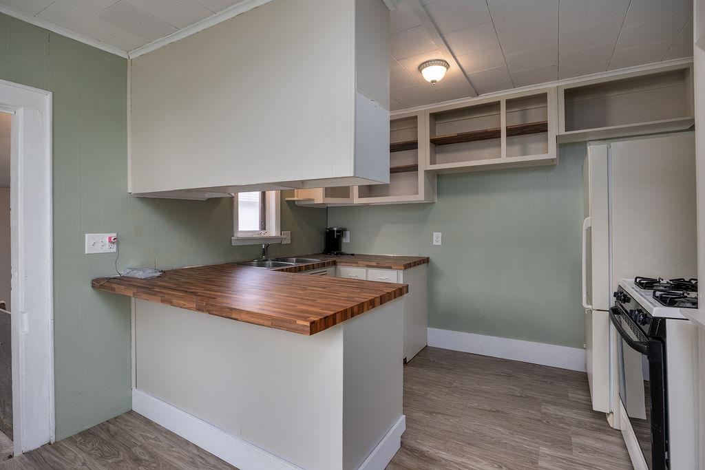 200 North Rutland Avenue Brooklyn, WI 53521 - Photo 11 of 35 Gallery Image 11