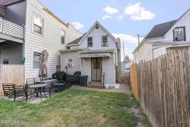 $194,900 | 115 Breslin Avenue, Cohoes, NY 12047