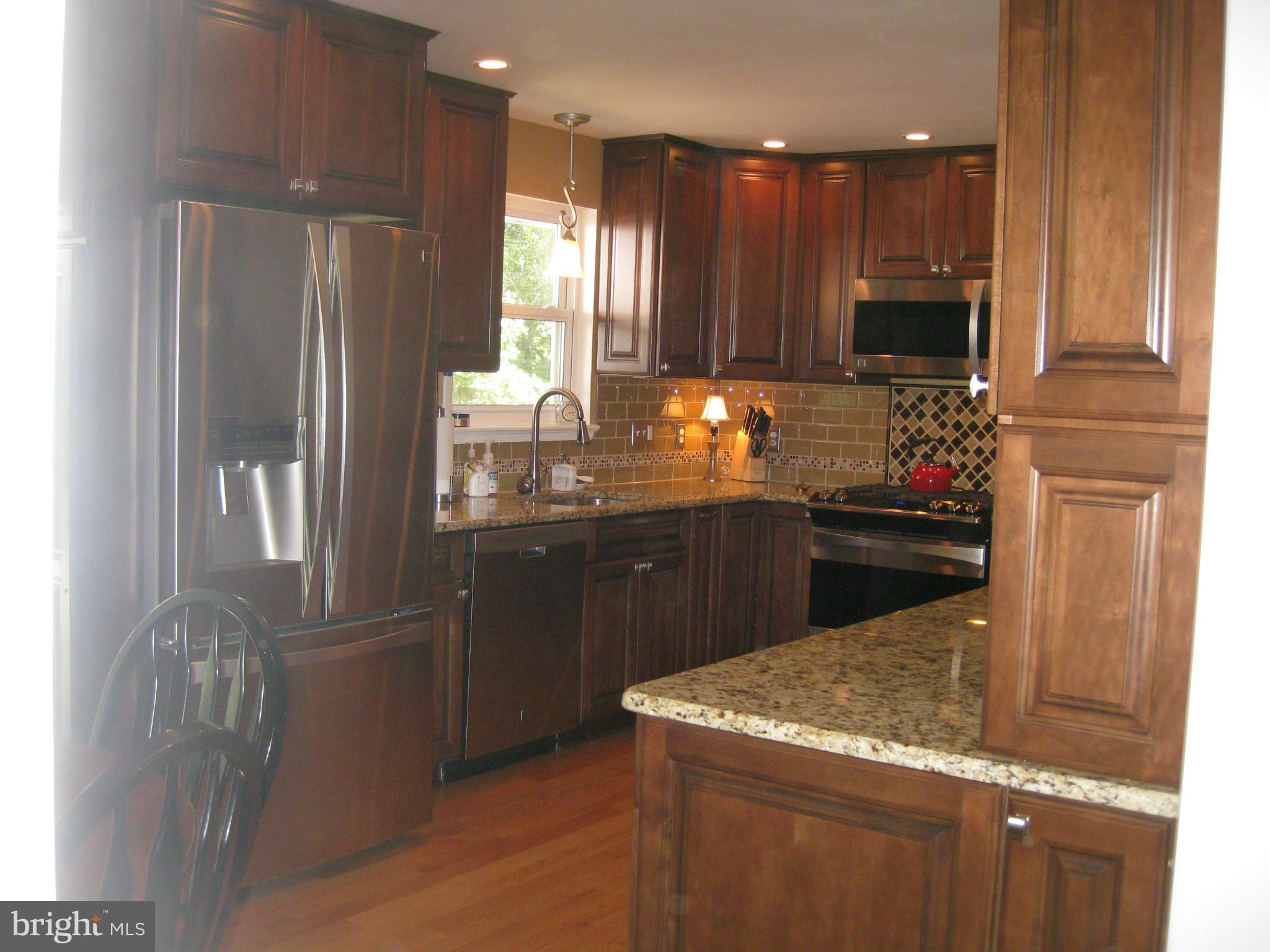 7409 Bath Street Springfield, VA 22150 - Photo 8 of 12 Kitchen