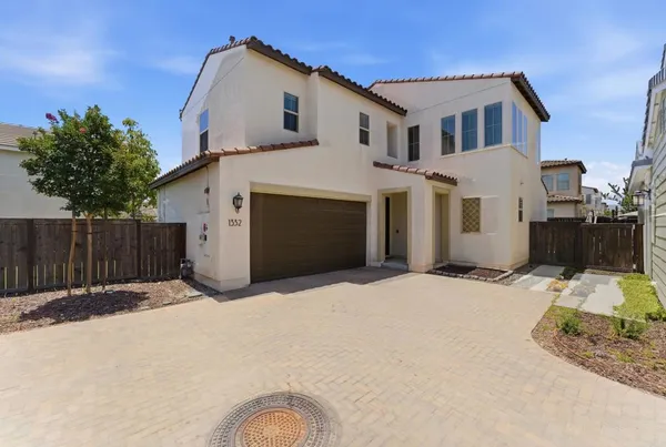 $975,000 | 1332 Camino Carmelo, Chula Vista, CA 91913