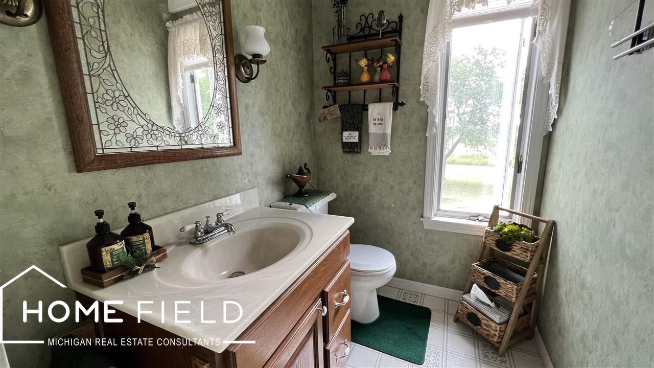 1650 South Smith Road Owosso, MI 48867 - Photo 14 of 58 50082105-13.JPG