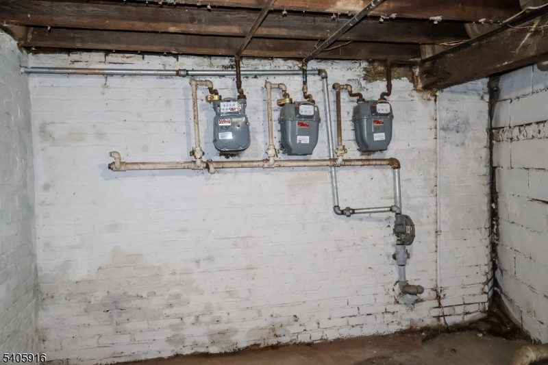 101 Hedden Terrace Newark, NJ 07108 - Photo 31 of 34