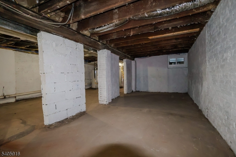 101 Hedden Terrace Newark, NJ 07108 - Photo 32 of 34 a view of empty room