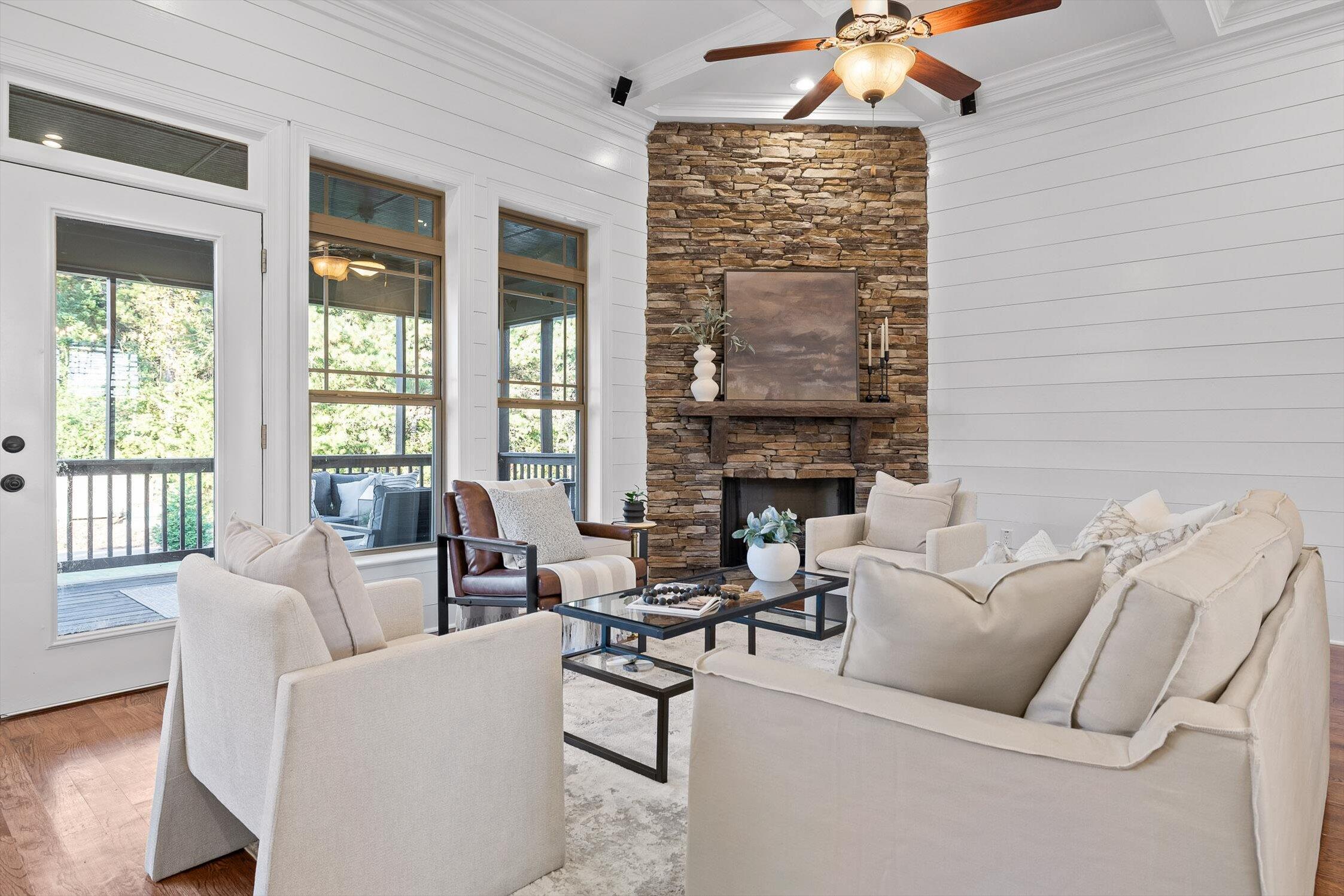 9537 Rookwood Circle Ooltewah, TN 37363 - Photo 16 of 74 Living Room