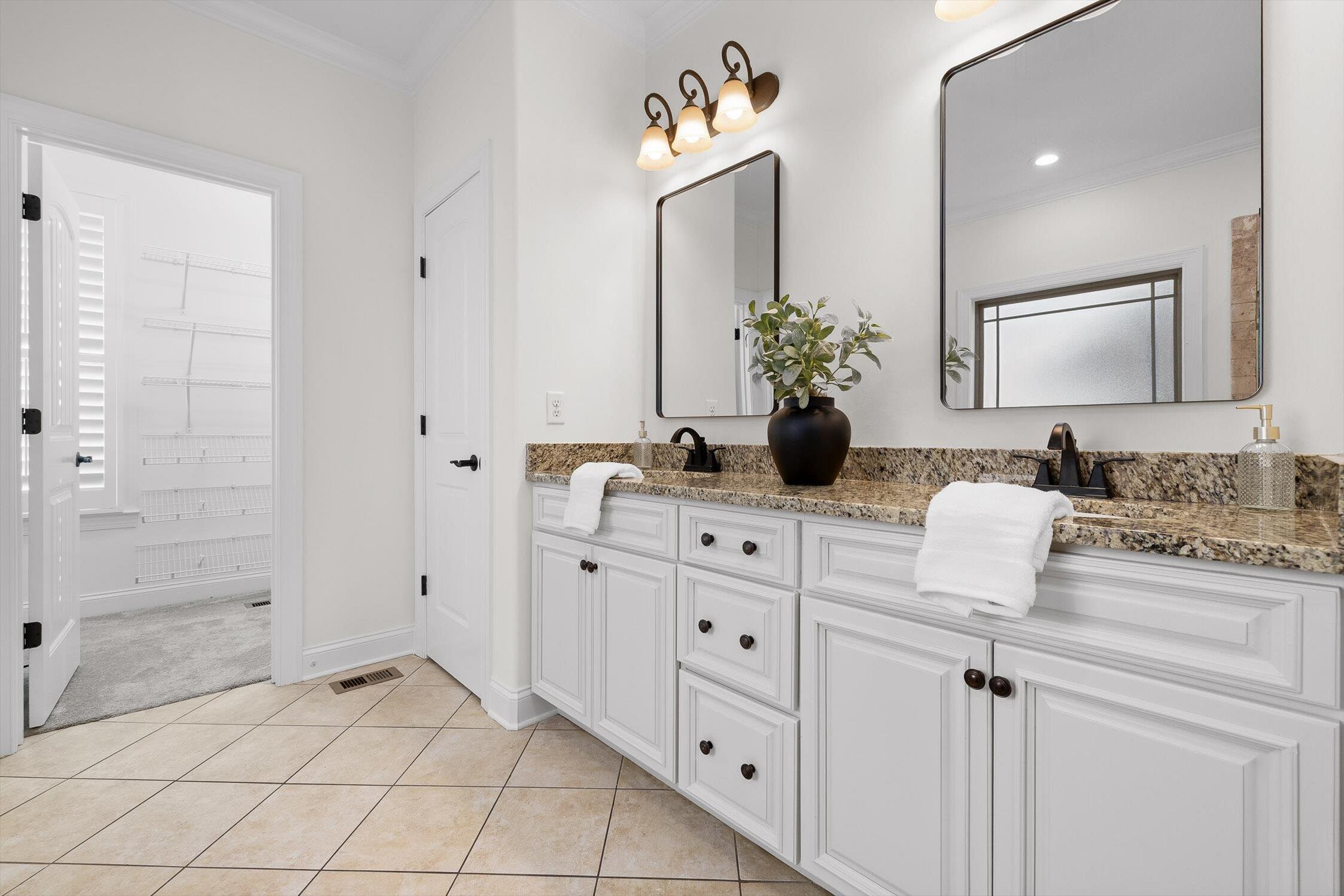 9537 Rookwood Circle Ooltewah, TN 37363 - Photo 33 of 74 Primary Bathroom