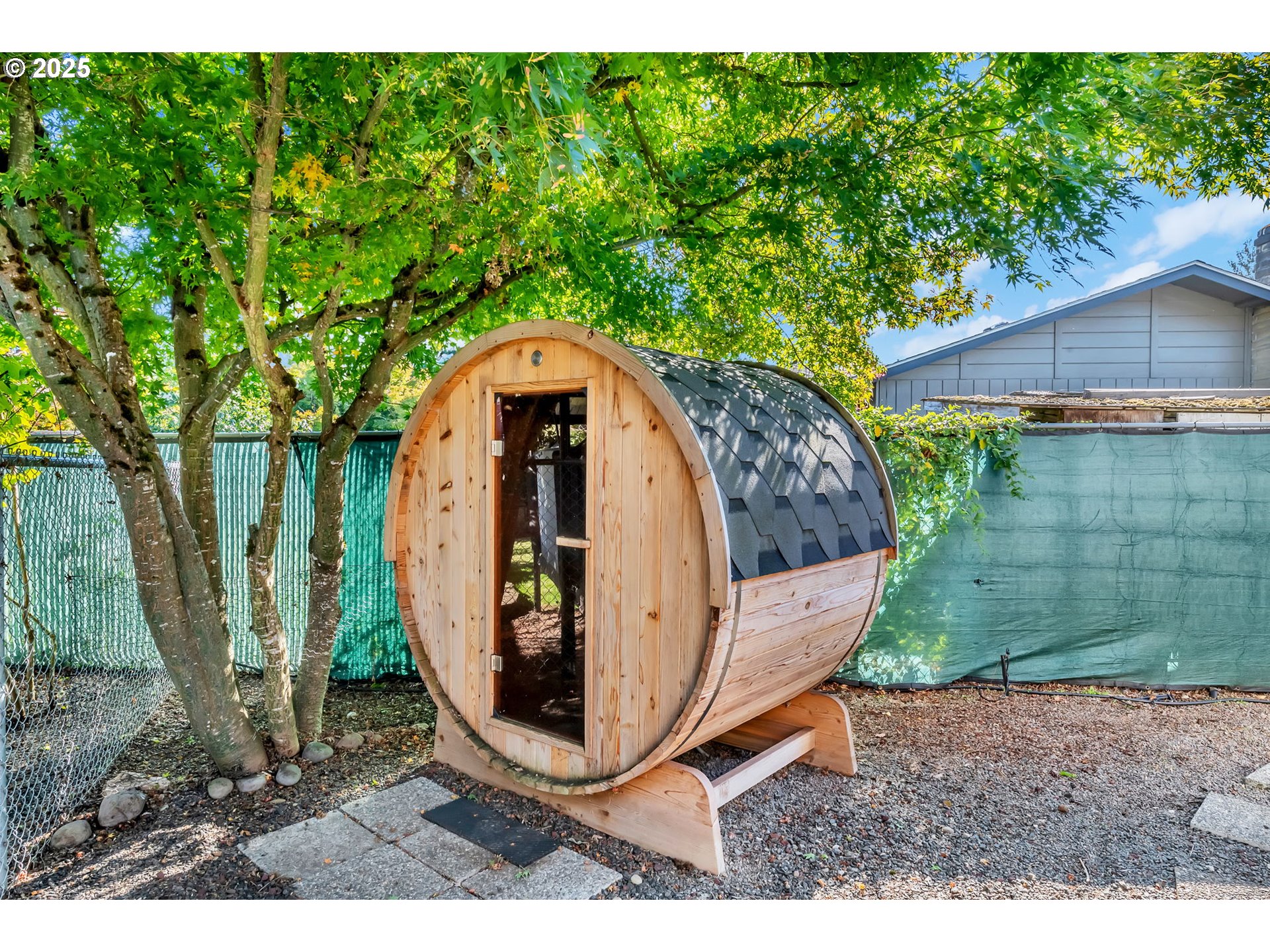515 70th Street Springfield, OR 97478 - Photo 34 of 47 a view of outdoor space and yard