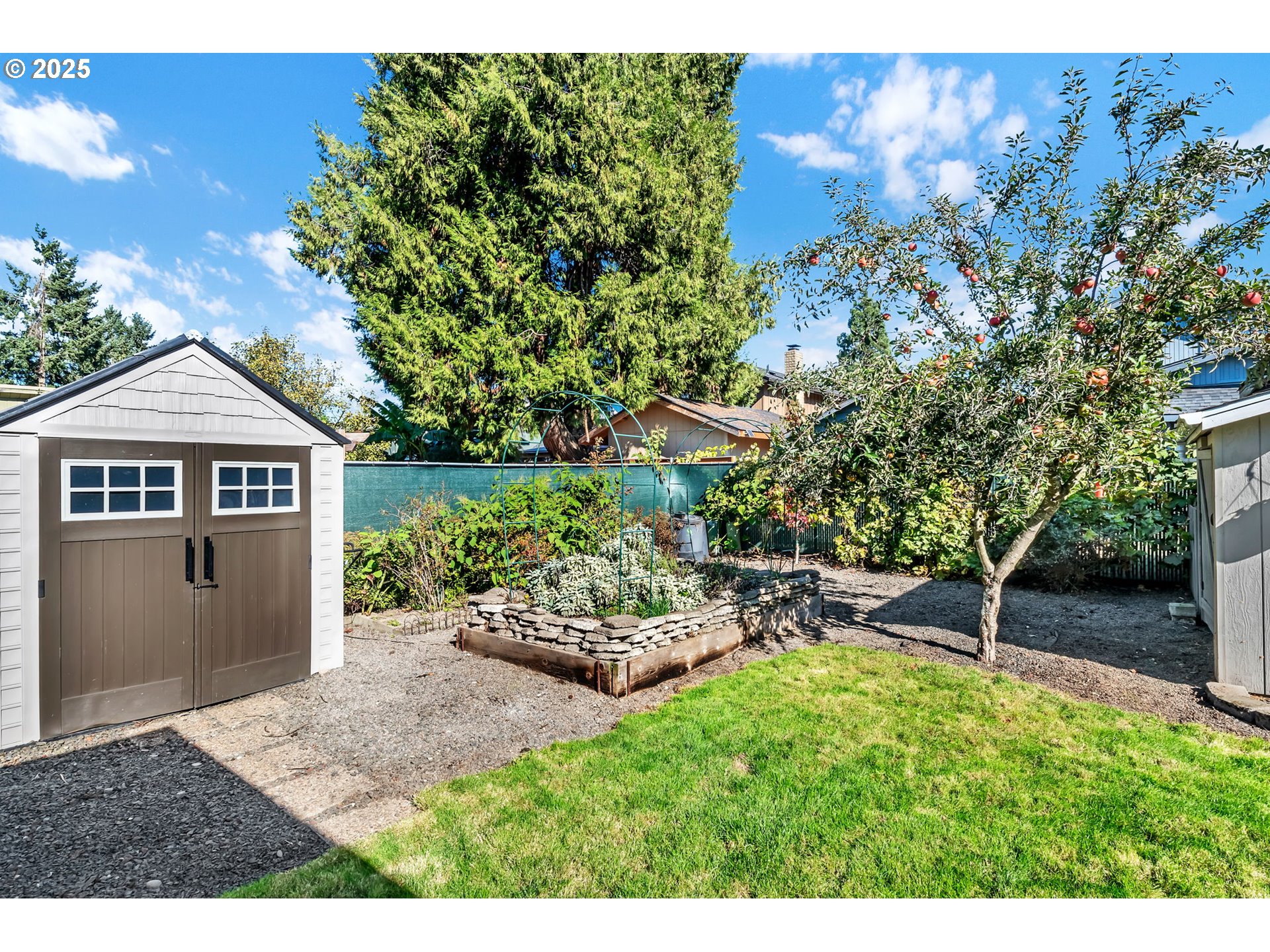 515 70th Street Springfield, OR 97478 - Photo 40 of 47 a view of a house with a yard