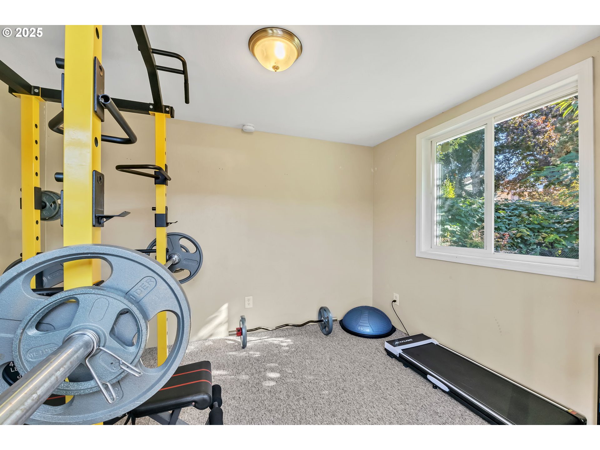 515 70th Street Springfield, OR 97478 - Photo 44 of 47 a view of an entryway with a window
