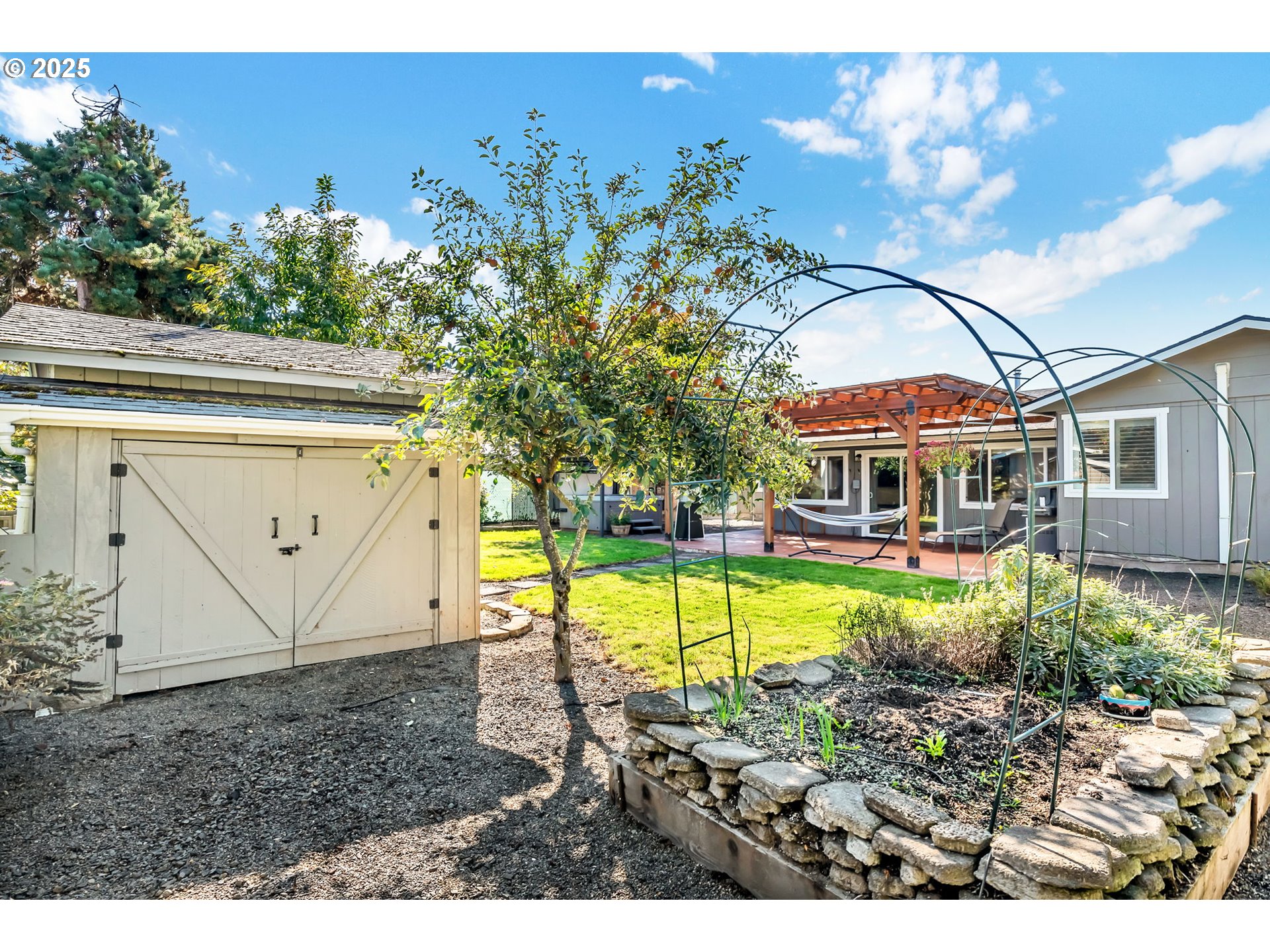 515 70th Street Springfield, OR 97478 - Photo 46 of 47 swimming pool with outdoor seating