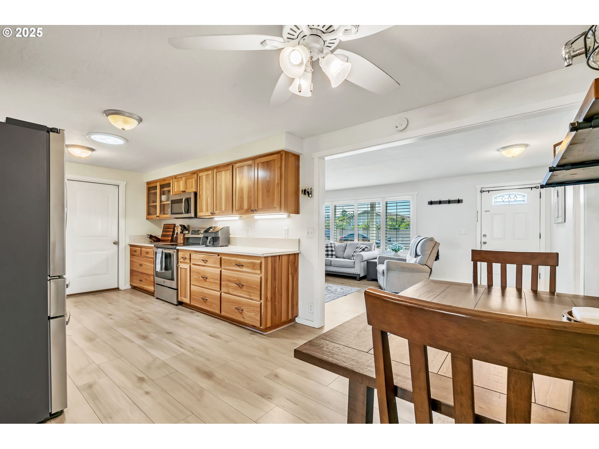 515 70th Street Springfield, OR 97478 - Photo 10 of 47