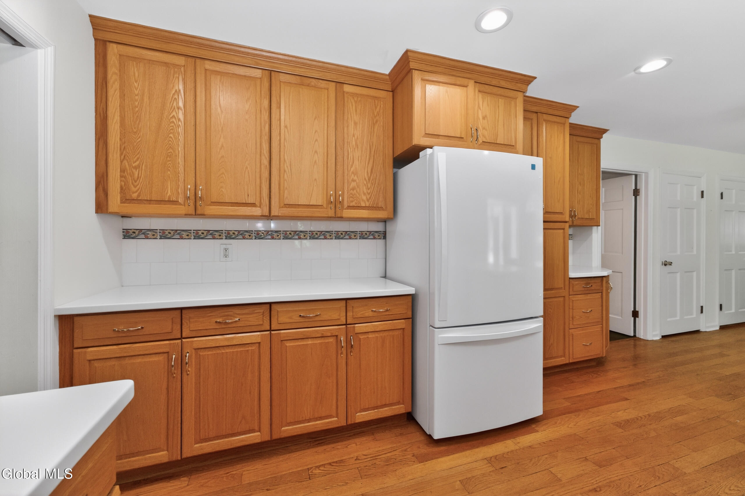 1222 Hempstead Road Niskayuna, NY 12309 - Photo 22 of 52 4 Kitchen 6