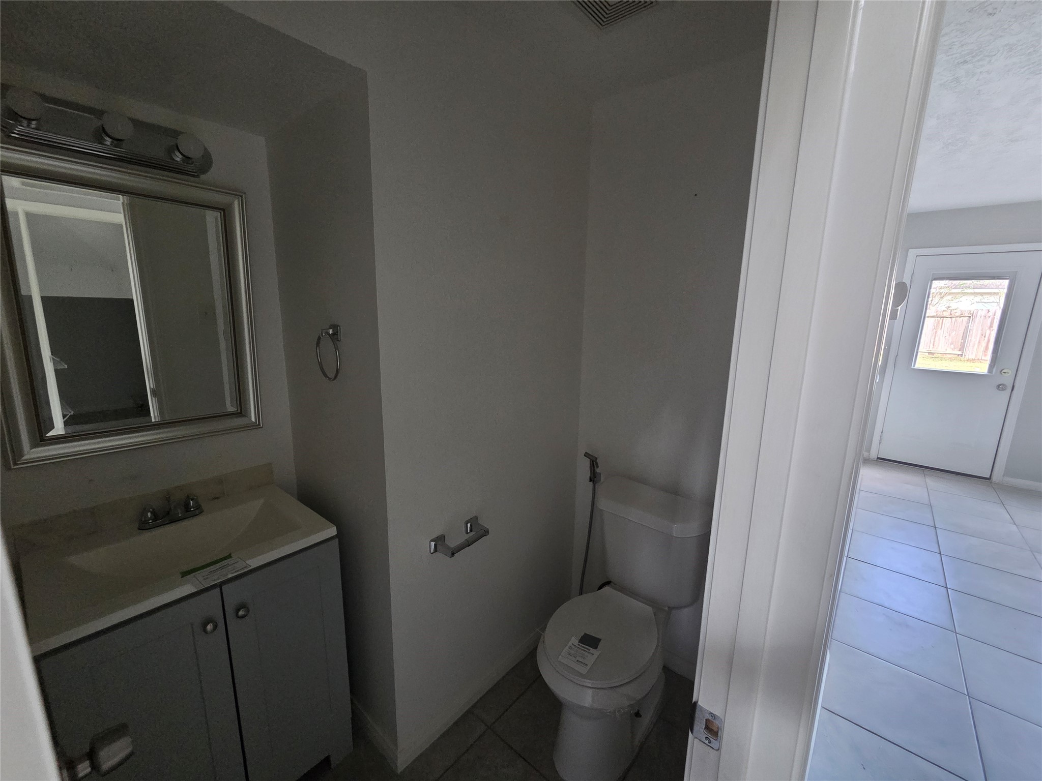 32018 Annice Lane Pinehurst, TX 77362 - Photo 16 of 19 Half Bath Perfect for Guests!