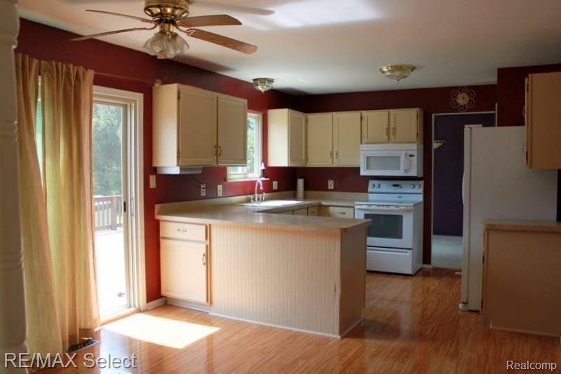 1169 Stonehenge Road Flint, MI 48532 - Photo 2 of 29