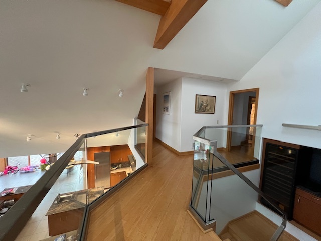 6738 Lakeridge Drive Long Grove, IL 60047 - Photo 9 of 23 a living room with furniture
