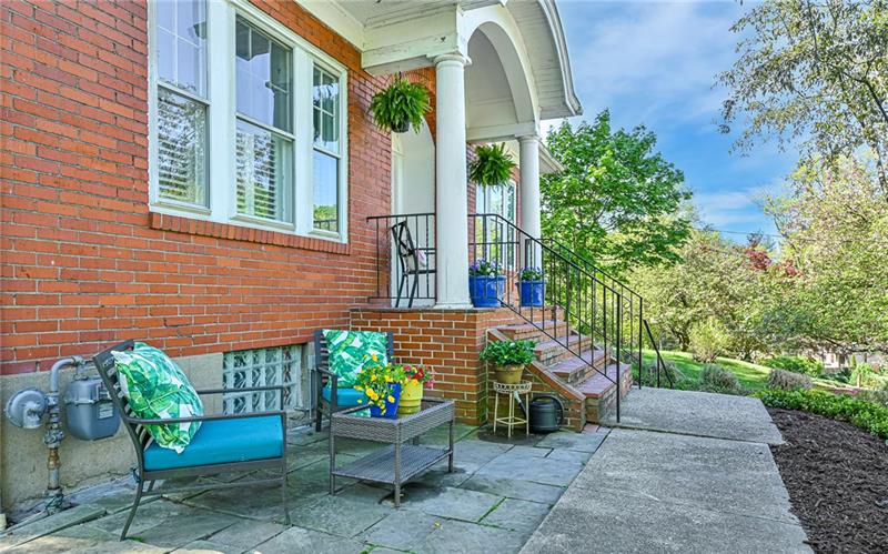 702 Delafield Road Pittsburgh, PA 15215 - Photo 4 of 40 Gallery Image 4