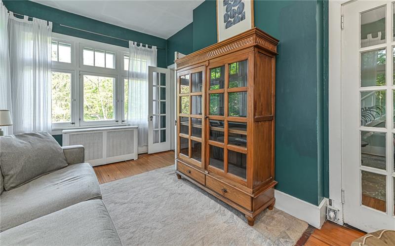 702 Delafield Road Pittsburgh, PA 15215 - Photo 10 of 40 Gallery Image 10