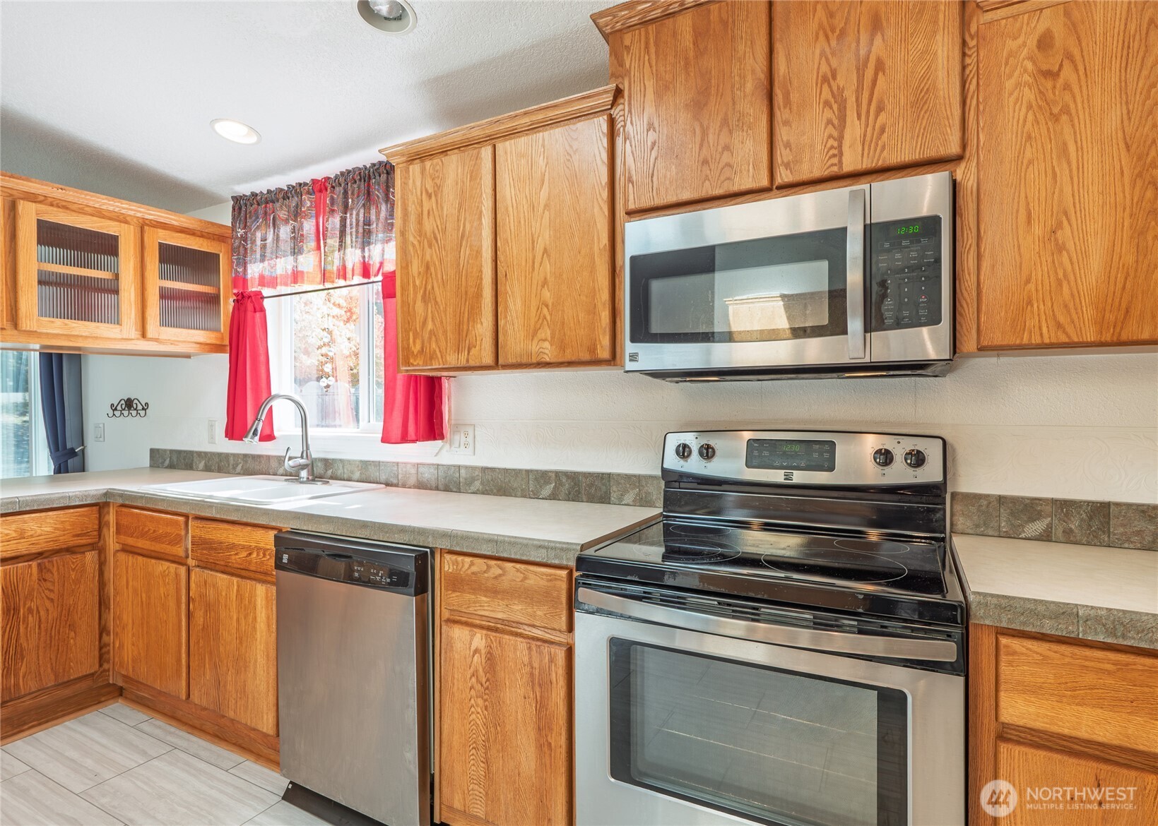 553 Dryke Road Sequim, WA 98382 - Photo 12 of 40