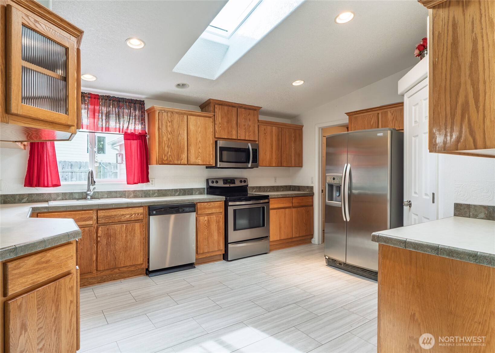 553 Dryke Road Sequim, WA 98382 - Photo 10 of 40