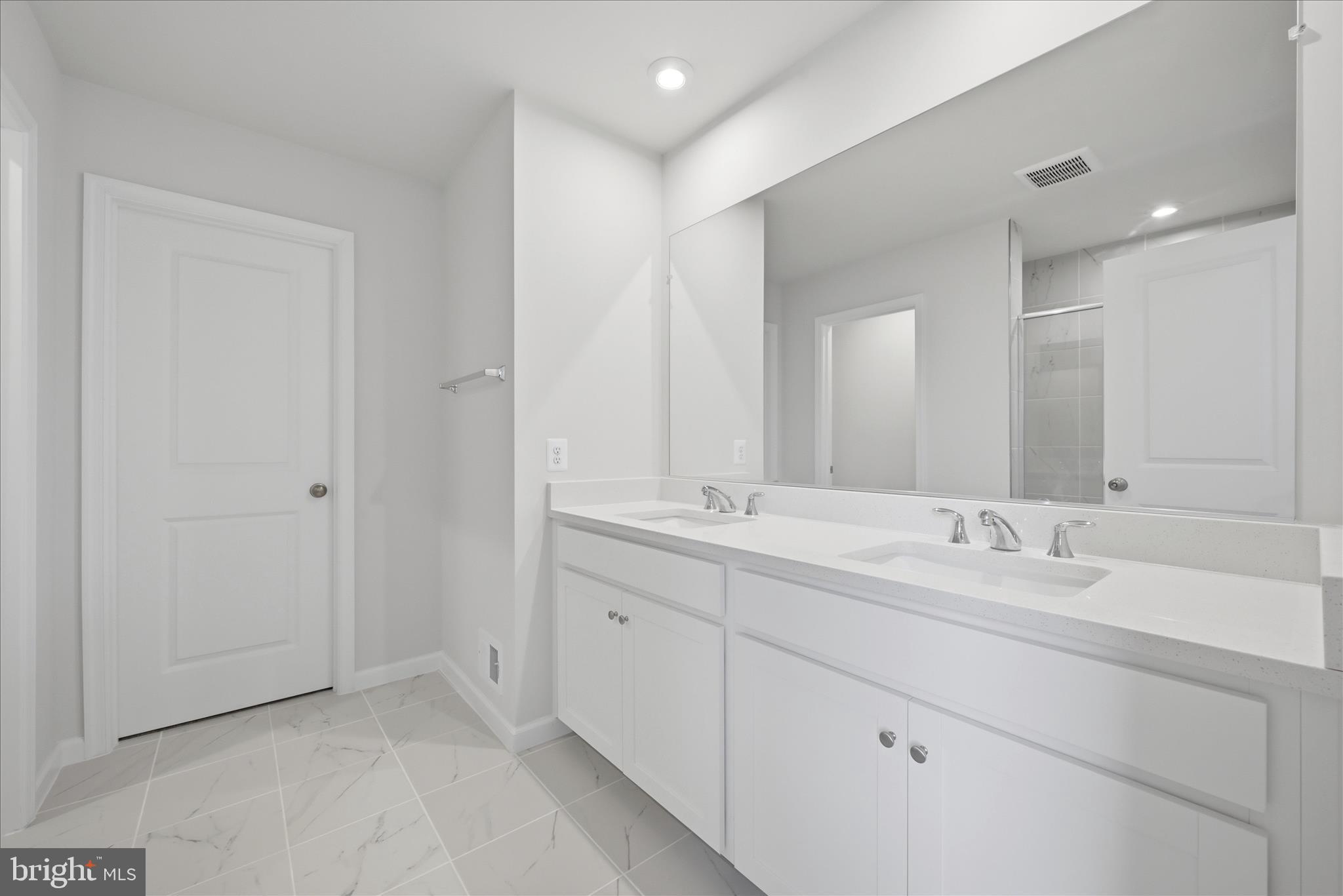 421 National Street Ranson, WV 25438 - Photo 27 of 56 Primary Bathroom