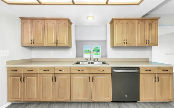 $384,900 | 9220 40th Street North, Pinellas Park, FL 33782