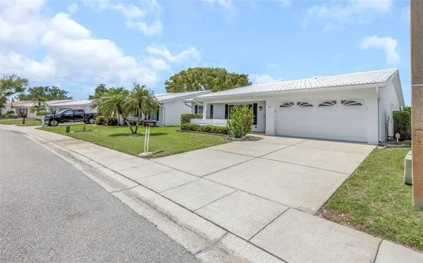 $384,900 | 9220 40th Street North, Pinellas Park, FL 33782