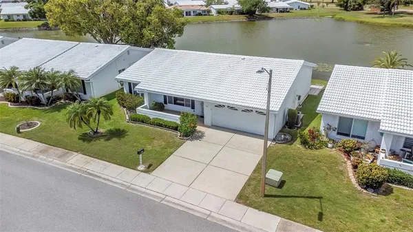 $384,900 | 9220 40th Street North, Pinellas Park, FL 33782