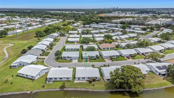 $384,900 | 9220 40th Street North, Pinellas Park, FL 33782