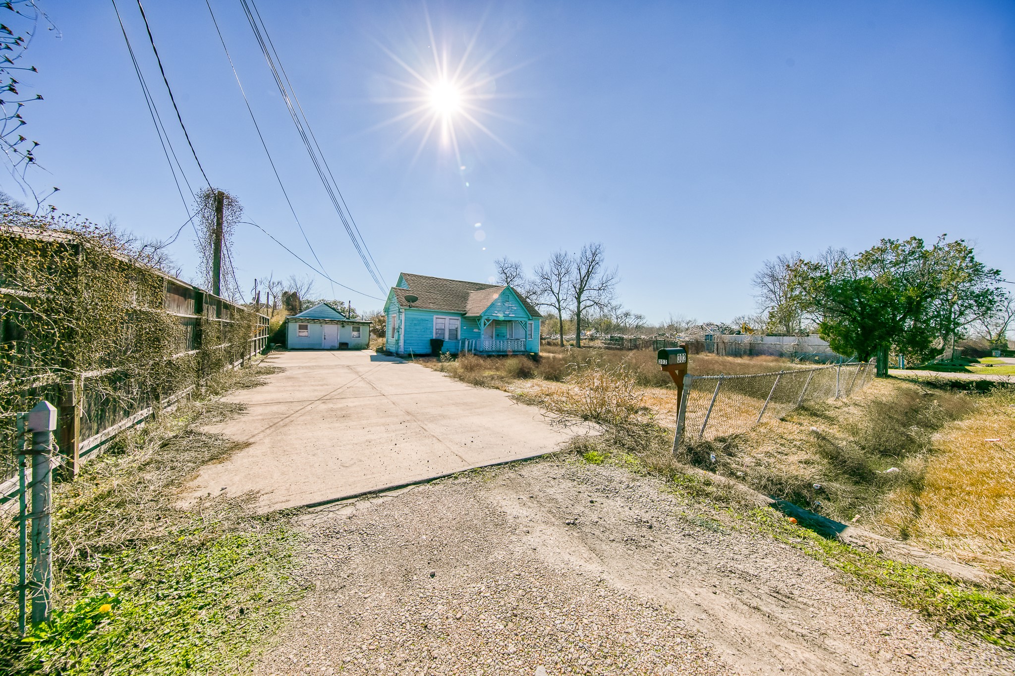 302 East Rogers Street Houston, TX 77022 - Photo 2 of 26