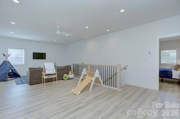 $869,000 | 526 Seldon Drive, Charlotte, NC 28216