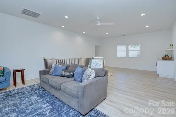 $869,000 | 526 Seldon Drive, Charlotte, NC 28216