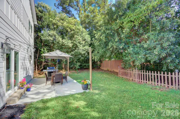 $869,000 | 526 Seldon Drive, Charlotte, NC 28216