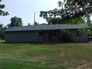 9737 Crabb Road Temperance, MI 48182 - Photo 3 of 4 REAR VIEW