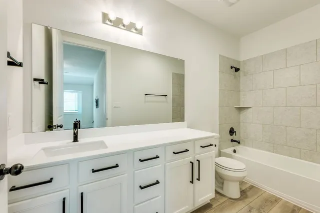 $375,000 | 122 Biscayne Bay Bend, Kyle, TX 78640