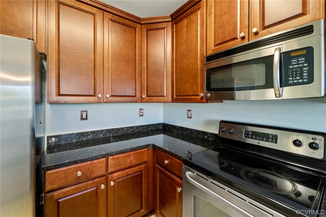 621 Waters Edge Road Hopewell, VA 23860 - Photo 10 of 30 Gallery Image 10