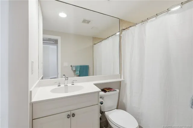 $2,750 | 975 Northwest Flagler Avenue, Unit 307, Stuart, FL 34994